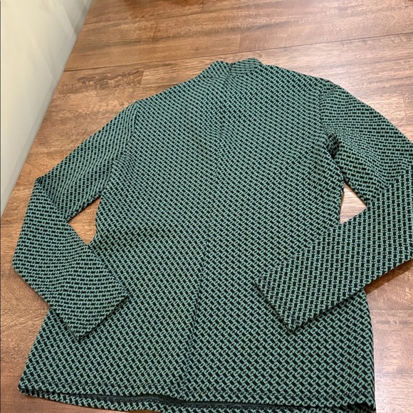Diane Von Furstenburg long sleeve top. Luxurious feel. Green and black Small - Picture 3 of 8